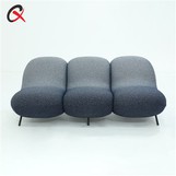 Liten tre -sits soffa